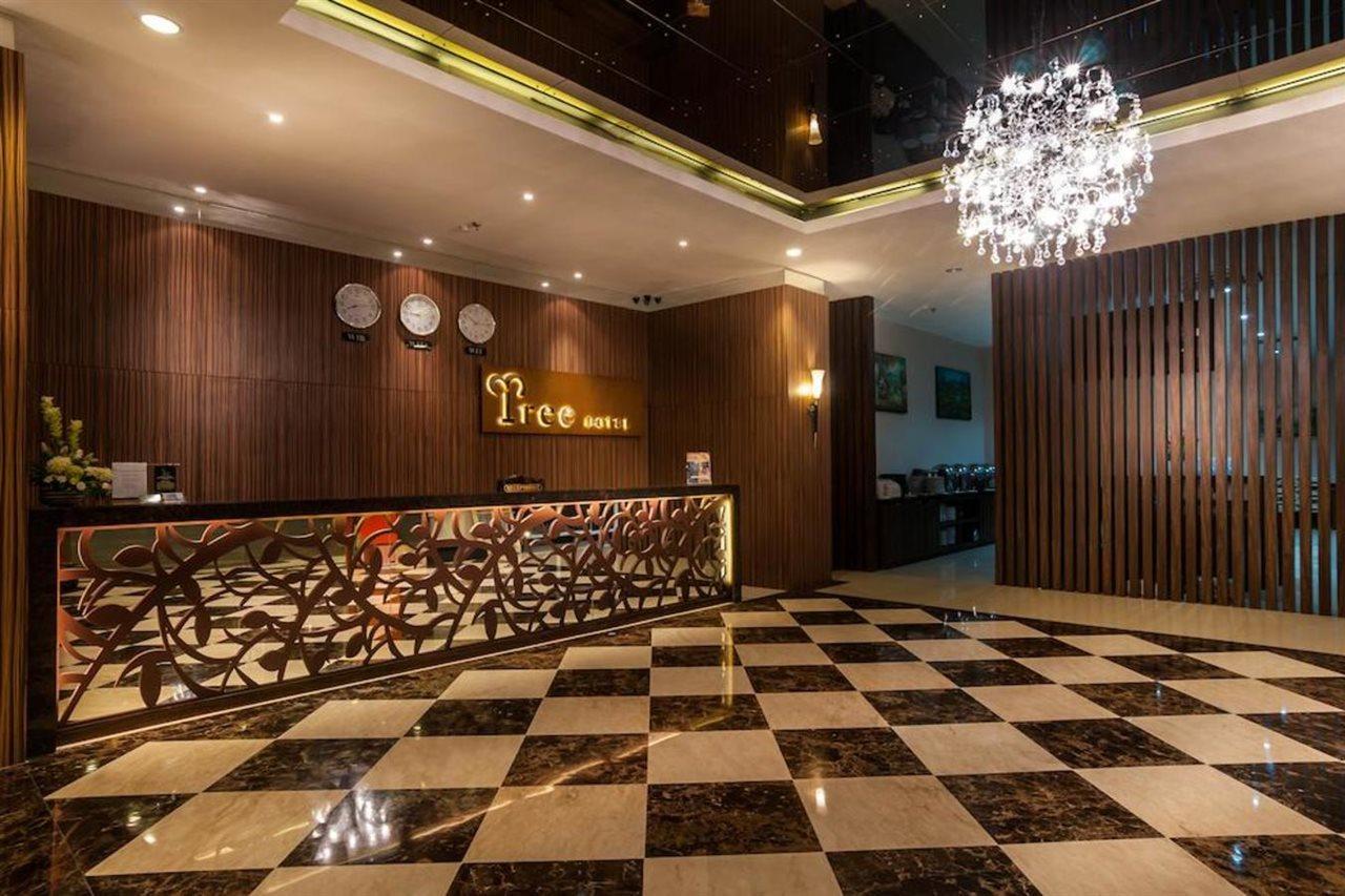 Tree Hotel Makassar Bagian luar foto