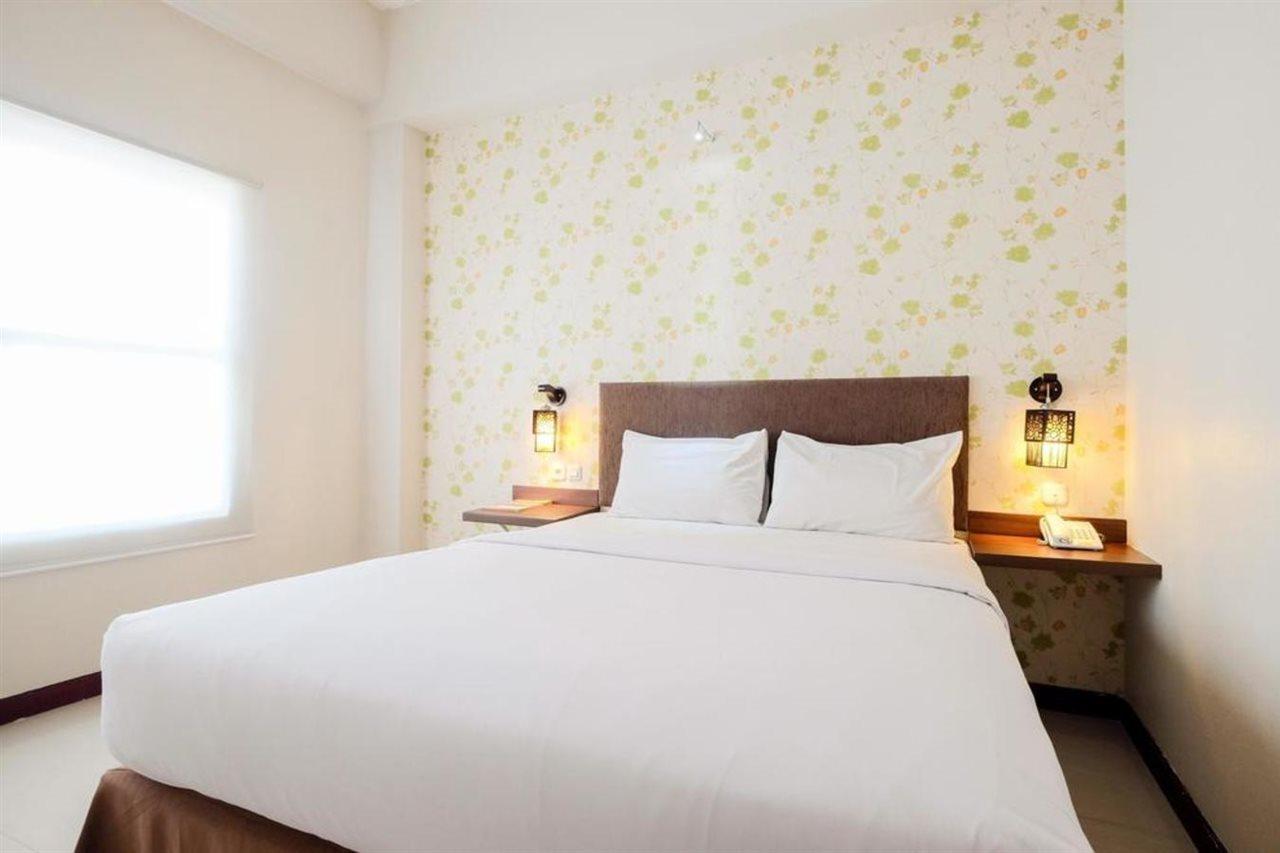 Tree Hotel Makassar Bagian luar foto